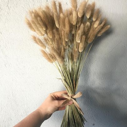 Blomsterdekorasjon av korn